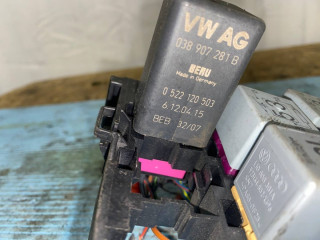 блок реле Volkswagen Transporter T5 2007, 1.9 л., BRR, дизель, МКПП, передний привод, 038907281B, 0522120503