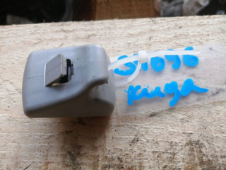 Крепление (крючок) солнцезащитного козырька Ford Kuga 1 поколение CBV 2009, 2.0 л., дизель