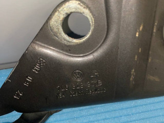 петля капота левая Volkswagen Touareg 1 поколение [рестайлинг] 2009, 3.0 л., CASC, дизель, АКПП, полный привод, 7L6823301B