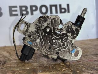 замок капота Ford Focus 2 поколение [рестайлинг] CB4 2009, 1.6 л., i, SHDA, бензин, МКПП, хетчбэк 5 дв., 4895286