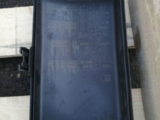 крышка блока предохранителей Chevrolet Cruze 1 поколение J300 2012, 1.6 л., бензин