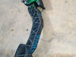 педаль Mazda 3 1 поколение [рестайлинг] BK 2008