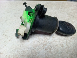 Личинка замка крышки багажника Ford Fusion 1 поколение CBK 2005, 1358410