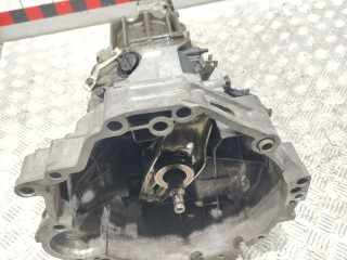 КПП механическая (МКПП) Volkswagen Passat B5 2000, 2.3 л., бензин, DYE