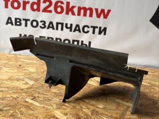 воздуховод (дефлектор) радиатора Ford Focus 2 поколение [рестайлинг] CB4 2009, 1.6 л., SHDA, бензин, МКПП, серо голубой металик, хетчбэк 5 дв., передний привод, правый руль, 7M51-8310-BC