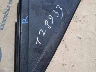 накладка крыла (уголок зеркала) переднего Ford Focus 2 поколение CB4 2008, 1.6 л., бензин, 4M51A16003AE