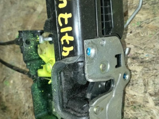 замок двери Chevrolet Captiva 1 поколение 2009