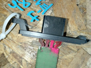 сопротивление печки Ford Focus 3 поколение CB8 2012, 1.6 л., бензин, 1695812