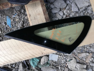 стекло кузовное боковое левое Ford Focus 2 поколение CB4 2008