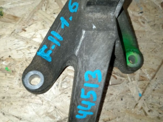 кронштейн КПП Ford Focus 2 поколение CB4 2008, 1.6 л., бензин, 3M517M125