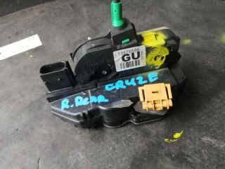 замок двери Chevrolet Cruze 1 поколение J300 2012, 13579566