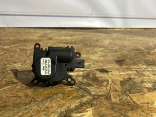 моторчик заслонки печки Ford Focus 3 поколение CB8 2012, 1.6 л., i-VTEC, IQDB, бензин, 5МКПП, white(белый), седан, передний привод, 17H-198634