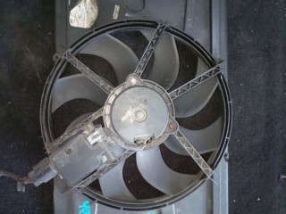 вентилятор радиатора Ford Focus 2 поколение CB4 2008, 1.6 л., бензин, 1344539