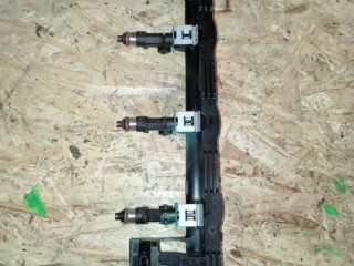 форсунка Ford Focus 3 поколение CB8 2011, 8A6G9F593AA