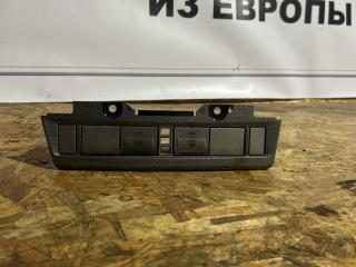 кнопка обогрева заднего стекла Ford Focus 2 поколение [рестайлинг] CB4 2009, 1.6 л., SHDA, бензин, МКПП, серо голубой металик, хетчбэк 5 дв., передний привод, правый руль, 8M51-13D734-BW