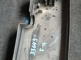 крышка блока предохранителей Ford C-Max 1 поколение 2003