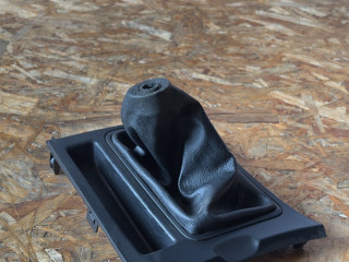 чехол рычага КПП Mazda 3 1 поколение [рестайлинг] BK 2008, 2.0 л., LF17, бензин, 6МКПП, седан