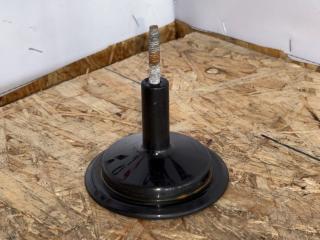 крепление запаски Ford Focus 2 поколение [рестайлинг] CB4 2009, 1.6 л., i, SHDA, бензин, МКПП, хетчбэк 5 дв.