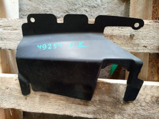 воздуховод (дефлектор) радиатора Ford Focus 2 поколение CB4 2008, 2.0 л., бензин, 8M519F721AA