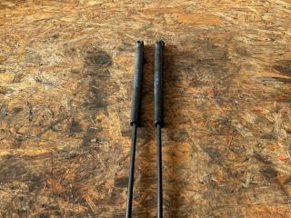 амортизатор крышки багажника (3-5 двери) Ford Focus 2 поколение [рестайлинг] CB4 2009, 1.8 л., i, QQDB, бензин, МКПП, moondust silver (metallic), хетчбэк 5 дв., передний привод, правый руль, 8M51-A406A10-AB, 8M51-A406A10-AL