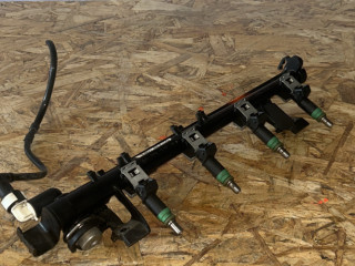 топливная рампа Ford Focus 2 поколение [рестайлинг] 2010, 1.6 л., бензин, 5M5G-9H487