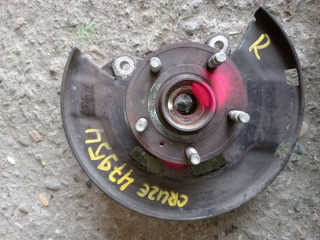 кулак поворотный правый Chevrolet Cruze 1 поколение J300 2011, 1.8 л., бензин, 13319481