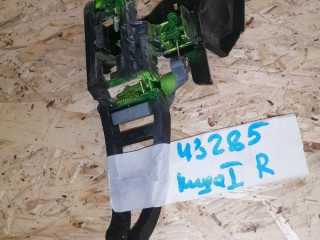 скелет ручки двери передней правой Ford Kuga 1 поколение CBV 2009, 2.0 л., дизель