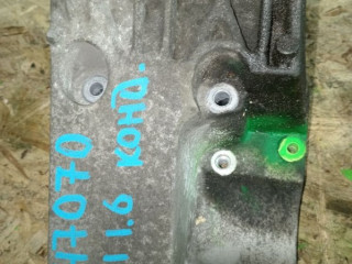 кронштейн компрессора кондиционера Ford Focus 2 поколение CB4 2008, 1.6 л., бензин, 4M5Q19D624CC