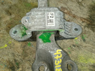 подушка крепления двигателя Chevrolet Cruze 1 поколение J300 2011, 13248554