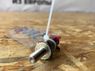 кронштейн (крепление) Opel Astra H/Family [рестайлинг] 2009, 1.6 л., бензин, 5МКПП