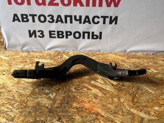 воздуховод (дефлектор) радиатора Ford Focus 2 поколение [рестайлинг] CB4 2009, 1.6 л., i, SHDA, бензин, МКПП, хетчбэк 5 дв., 7M51-9E635-AD