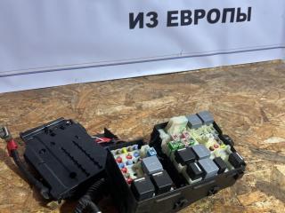 блок предохранителей Ford Focus 3 поколение CB8 2012, 1.6 л., i-VTEC, IQDB, бензин, МКПП, frozen white, передний привод, правый руль, AV6T-14A142-AB, AV6T-14A067BB