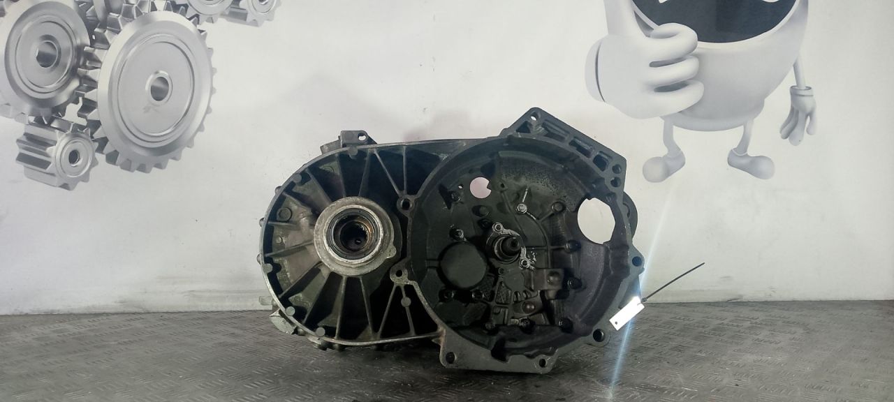 КПП механическая (МКПП) Volkswagen Transporter T5 2007, 1.9 л., TDi, дизель, 5МКПП, передний привод - фото №1