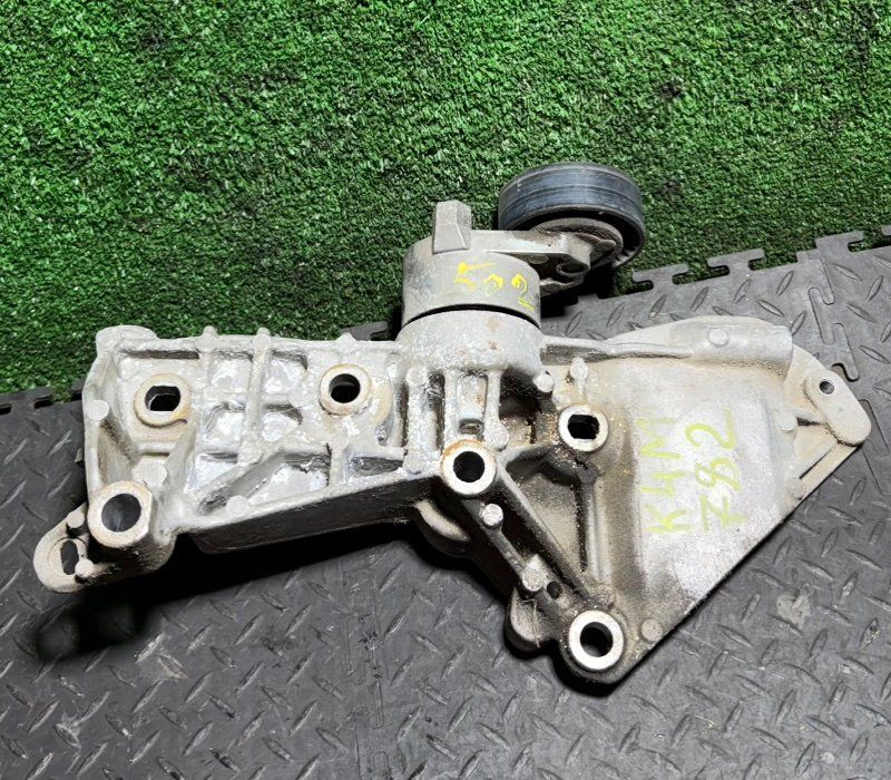 кронштейн генератора Renault Megane 2 поколение 2002, 1.6 л., 8200327134 - фото №1
