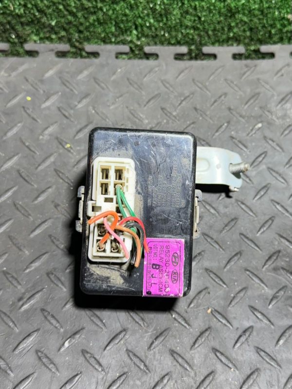 блок управления вентилятором (реле) Hyundai Santa Fe 2 поколение (CM) 2008, 2.2 л., 95230-2B400 - фото №1
