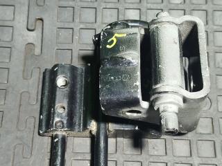 петля двери Audi A6 4F/C6 2006, 8E0833412