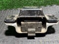 подушка крепления двигателя Volkswagen Passat B6 2006, 3C0199555 - фото №4