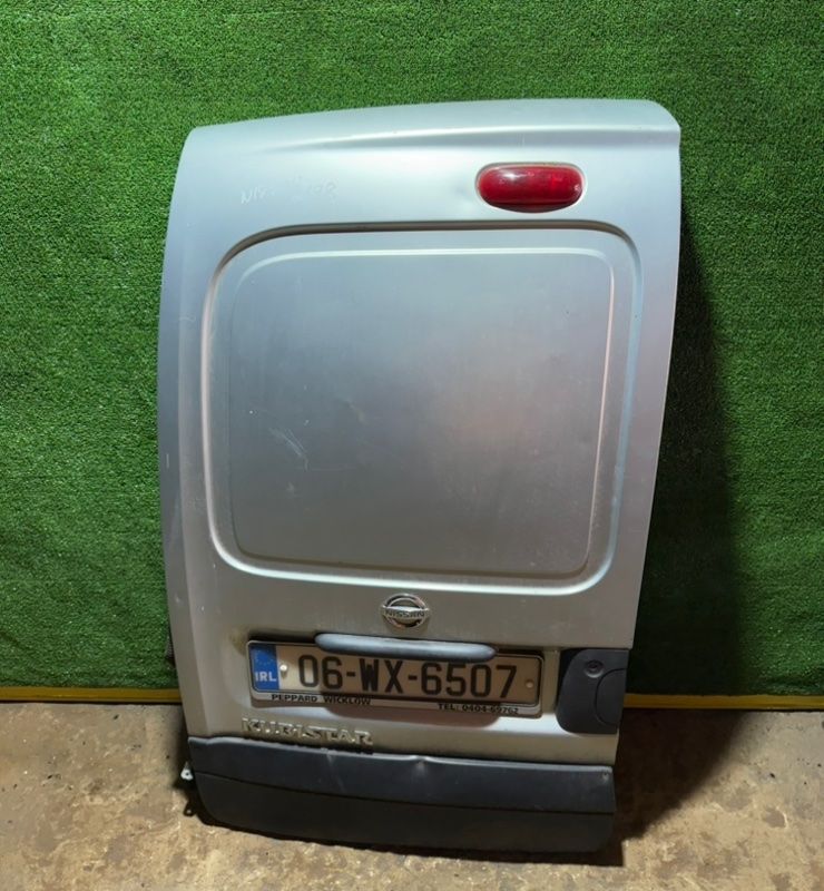 дверь задняя распашная левая Nissan Kubistar 1 поколение 2006, 1.5 л. - фото №1