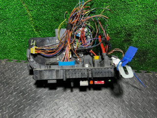 блок предохранителей Mercedes-Benz E-Класс W212/S212/C207/A207 2012, 2129003822