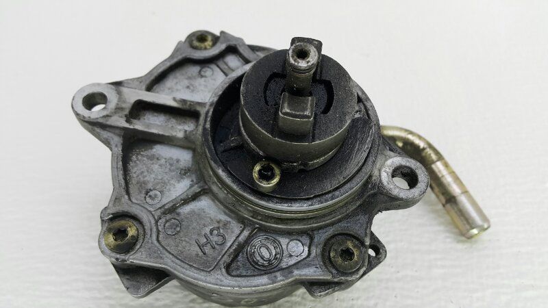 насос вакуумный Mercedes-Benz Vito W638 2001, OM611 - фото №1