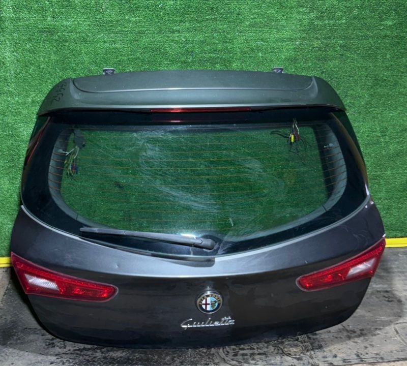 крышка багажника (дверь 3-5) Alfa Romeo 2010, 2.0 л. - фото №1
