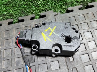 моторчик заслонки печки Mercedes-Benz C-Класс W205/S205/C205 2014, 2.2 л., дизель, АКПП, T1002128BC