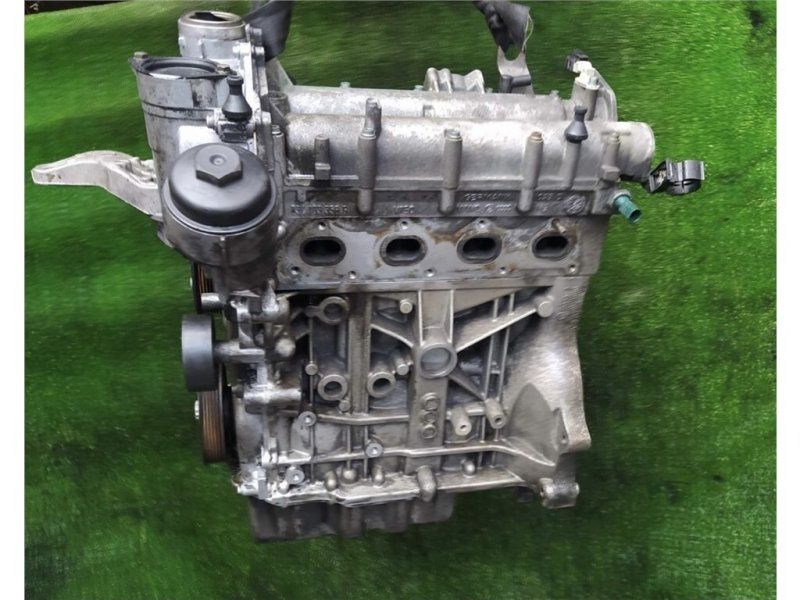 двигатель Volkswagen Polo 4 поколение 2002, AXU - фото №1