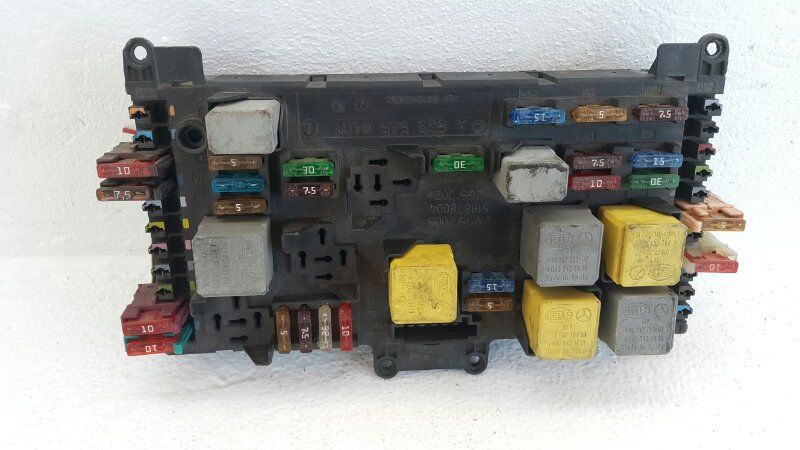 блок предохранителей Mercedes-Benz Vito W639 2005, OM646, 6395450401 - фото №1