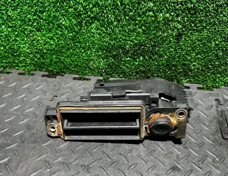 ручка открывания багажника Mercedes-Benz C-Класс W203/S203/CL203 2003, A2037500093 - фото №1