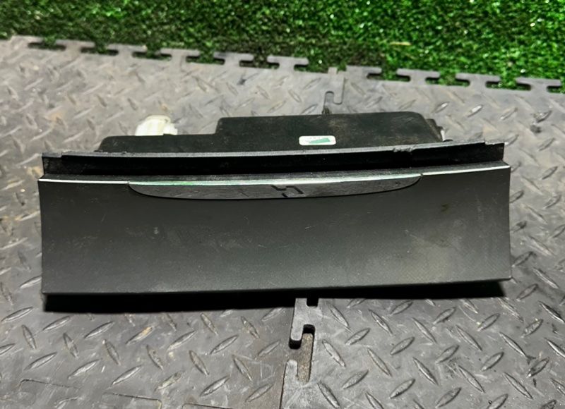пепельница Volkswagen Passat B6 2008, 3C0863284 - фото №1