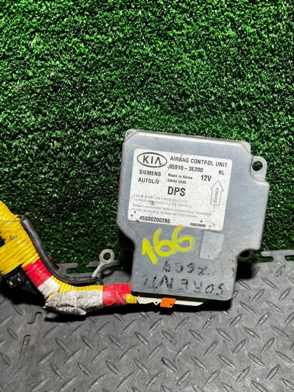 блок AirBag Kia Sorento 1 поколение 2004, 2.5 л., 954003E310 - фото №1