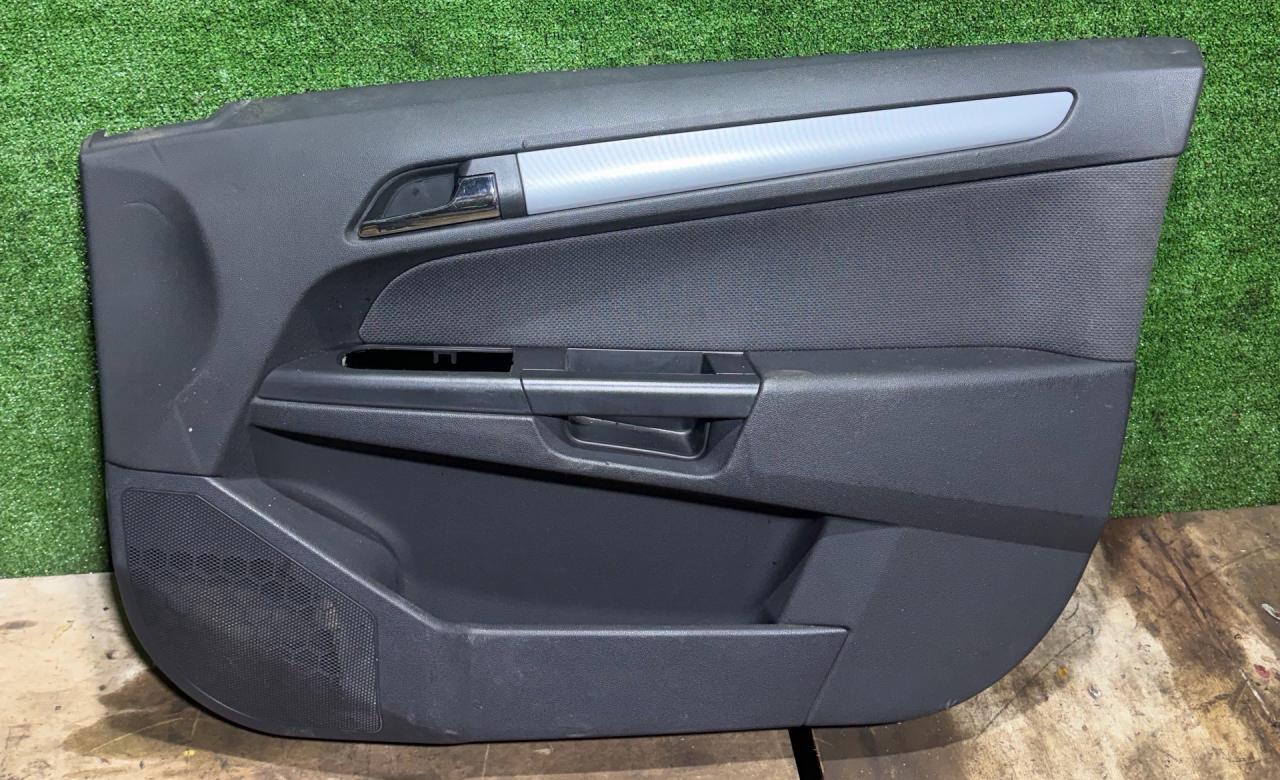 обшивка двери передняя правая Opel Astra H 2005, 1.6 л., бензин, МКПП, 13153882