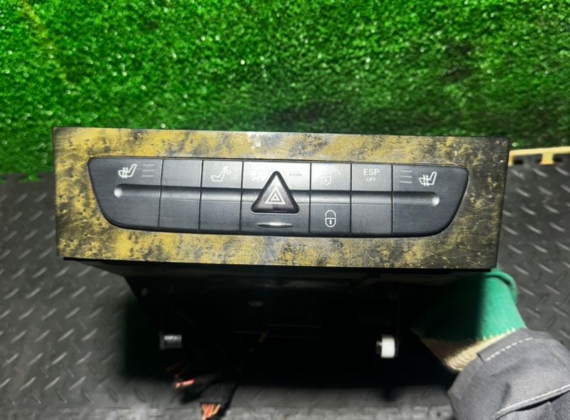 CD-чейнджер Mercedes-Benz E-Класс W211/S211 2005, A2116800552 - фото №1