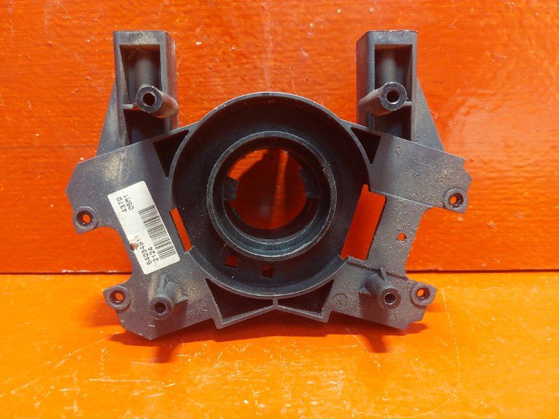 Кранштейн Land Rover Freelander 1 поколение 2002, 2.0 л., 20T2N, дизель, 54353799 - фото №1